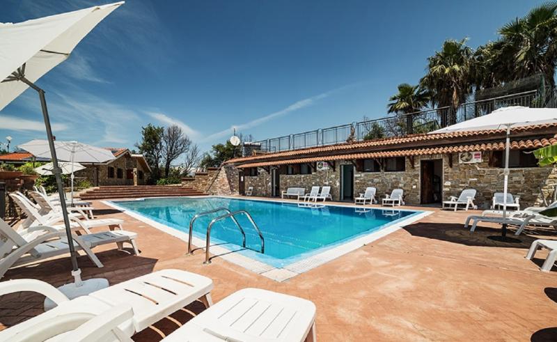 3. Piscina.jpg
